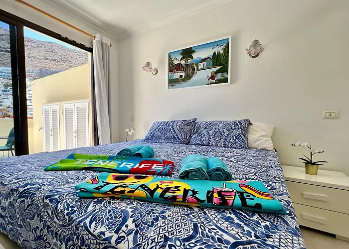 Paradise - Gigantes, Tenerife Puerto de Santiago (Tenerife)