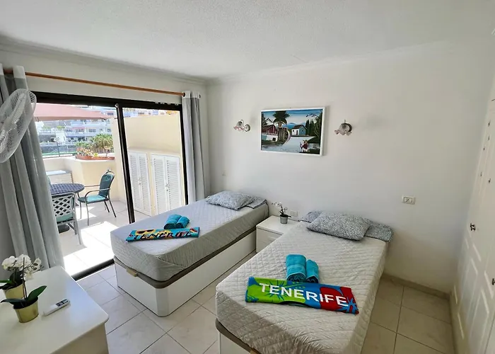 Paradise - Gigantes, Tenerife Puerto de Santiago (Tenerife)